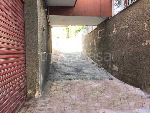 ufficio in vendita a Bari in zona Poggiofranco