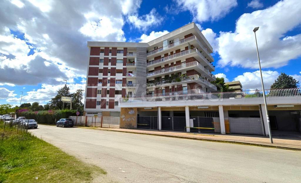 locale commerciale in vendita a Bari in zona San Pasquale