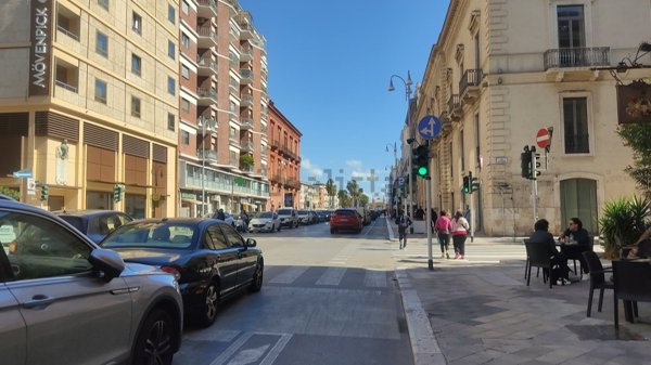 locale commerciale in vendita a Bari in zona Murat