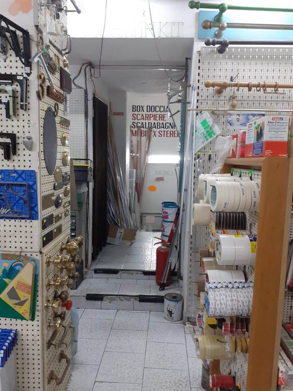 negozio in vendita a Bari in zona Libertà