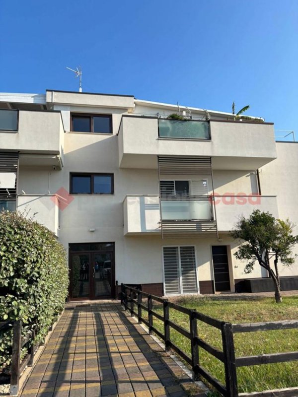 appartamento in vendita a Bari in zona Palese/Macchie