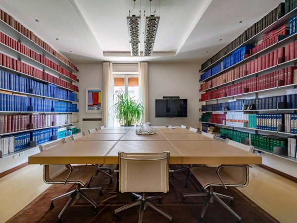 ufficio in vendita a Bari in zona Murat