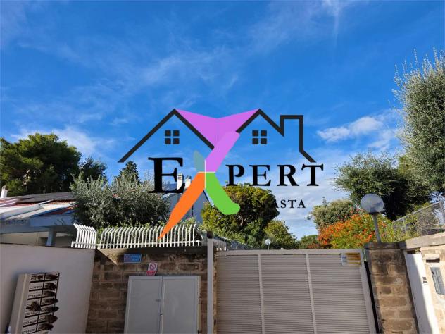 casa indipendente in vendita a Bari in zona Carbonara