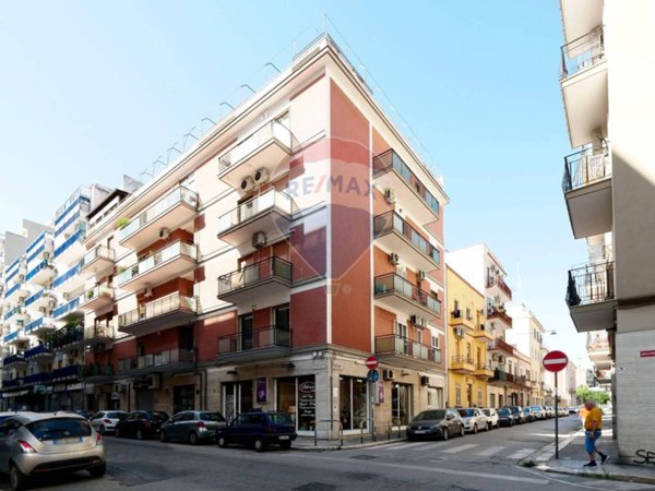 negozio in vendita a Bari in zona San Pasquale