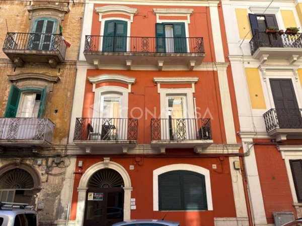 locale commerciale in vendita a Bari in zona Murat