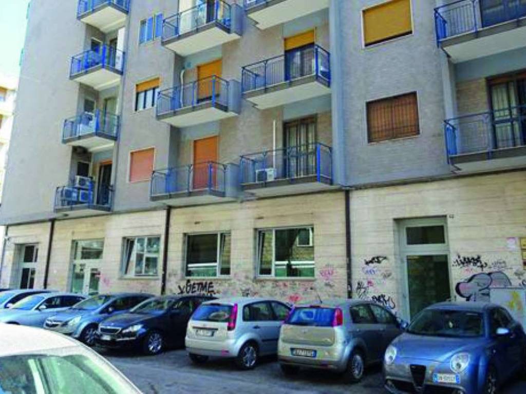 negozio in vendita a Bari in zona San Pasquale