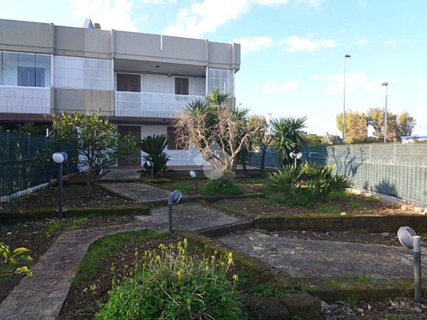 casa indipendente in vendita a Bari in zona Torre a Mare