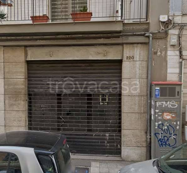 negozio in vendita a Bari in zona Murat