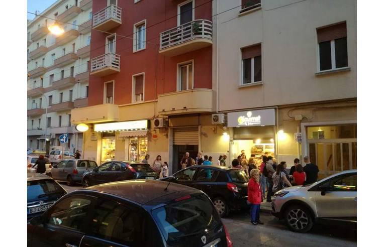 locale commerciale in vendita a Bari in zona Madonnella