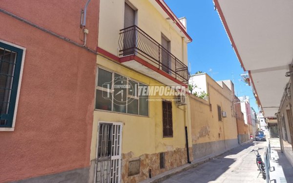 casa indipendente in vendita a Bari in zona Carbonara