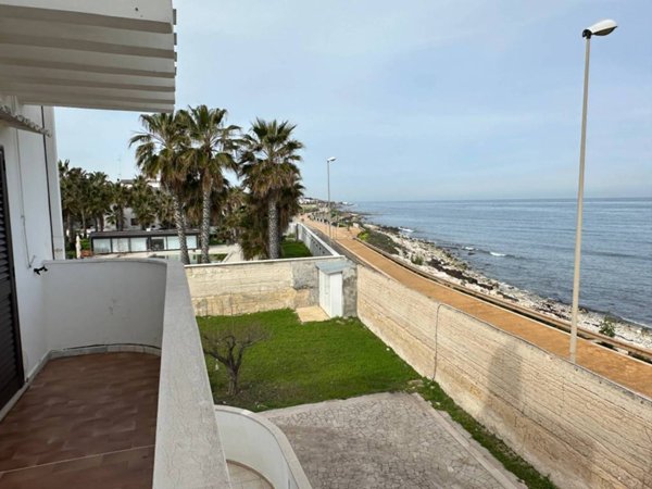 casa indipendente in vendita a Bari in zona Palese/Macchie