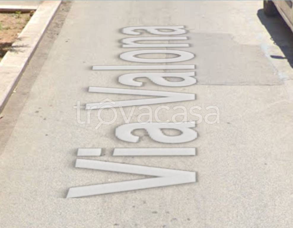 negozio in vendita a Bari in zona Madonnella