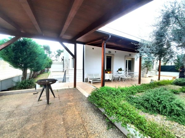 casa indipendente in vendita a Bari in zona San Giorgio