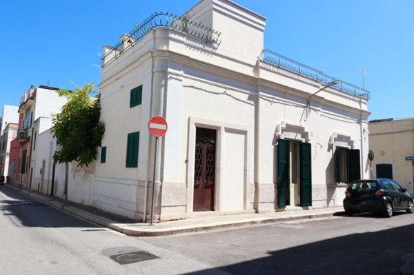 casa indipendente in vendita a Bari in zona Torre a Mare