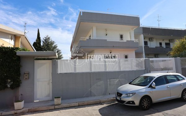 casa indipendente in vendita a Bari in zona Loseto