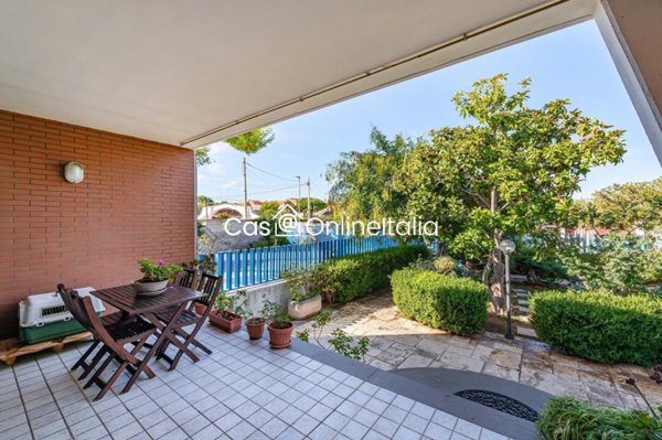 casa indipendente in vendita a Bari in zona Palese/Macchie