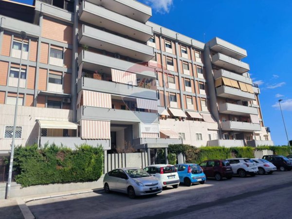 negozio in vendita a Bari in zona Japigia
