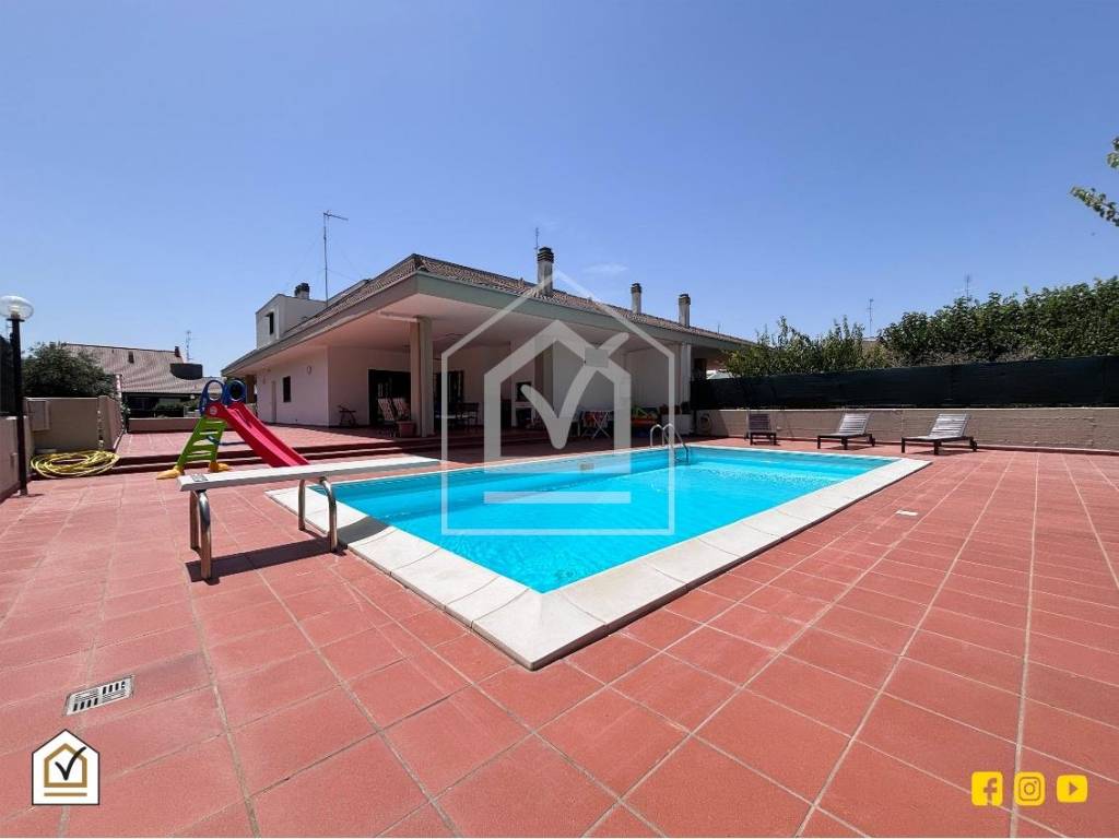 casa indipendente in vendita a Bari in zona Ceglie del Campo