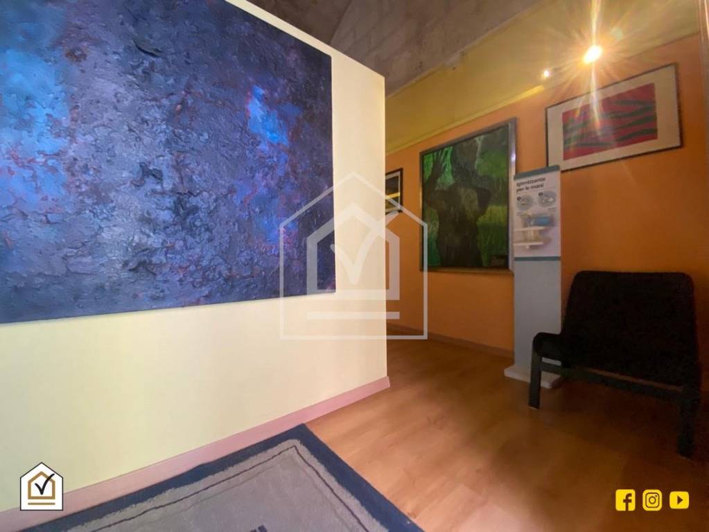 negozio in vendita a Bari in zona Murat