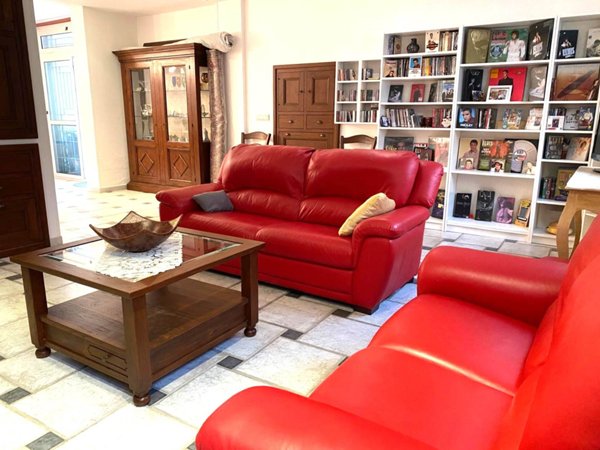 casa indipendente in vendita a Bari in zona Carbonara