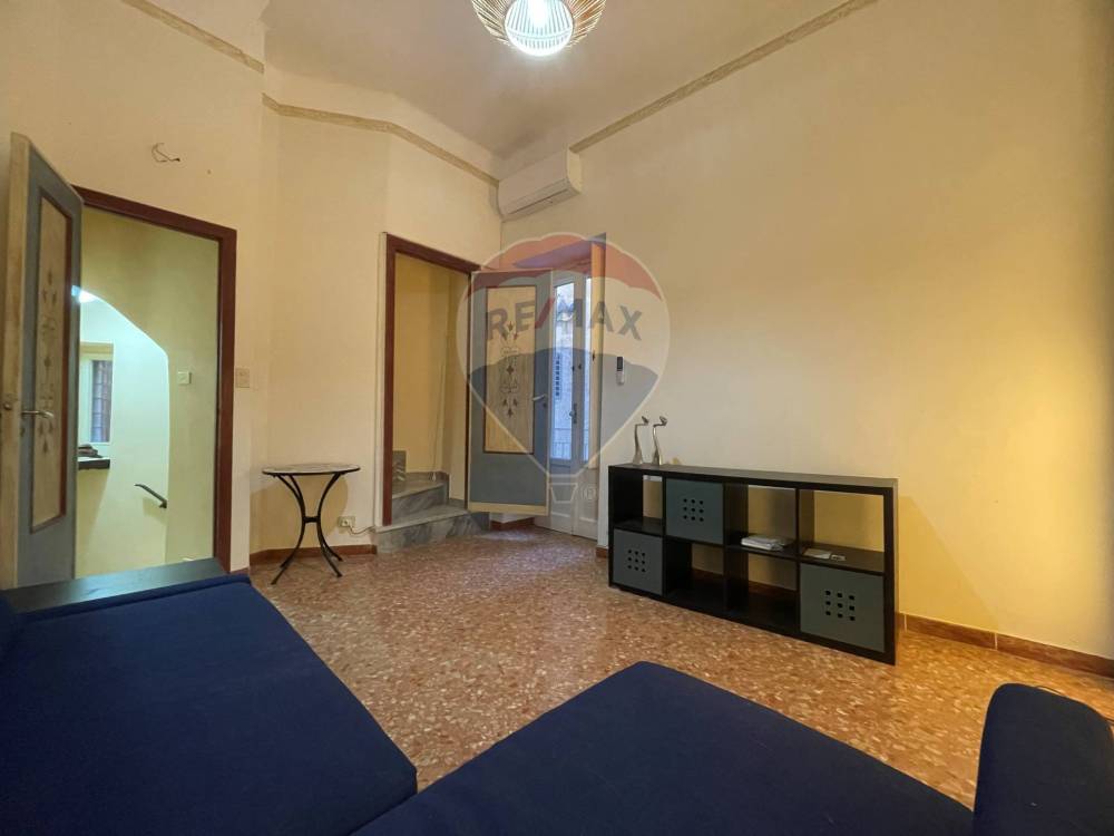 casa indipendente in vendita a Bari in zona Città Vecchia