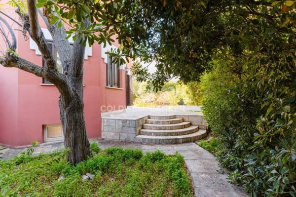 casa indipendente in vendita a Bari in zona Santo Spirito