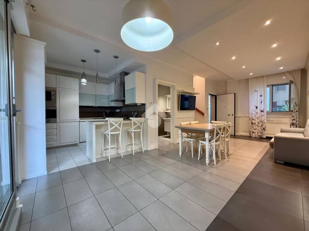 casa indipendente in vendita a Bari in zona Mungivacca