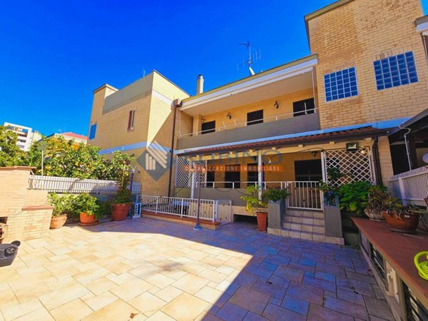 casa indipendente in vendita a Bari in zona Loseto