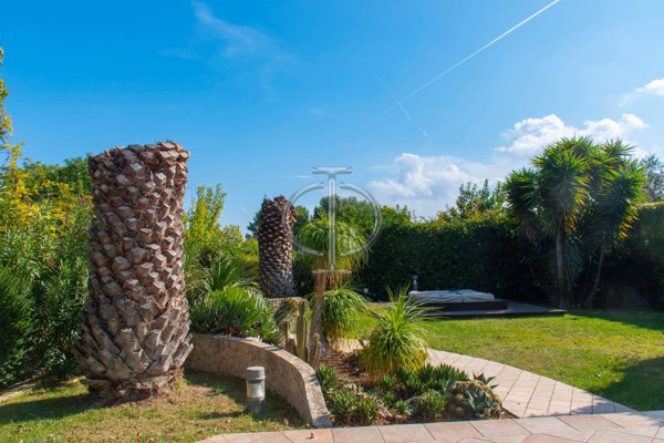 casa indipendente in vendita a Bari in zona Japigia