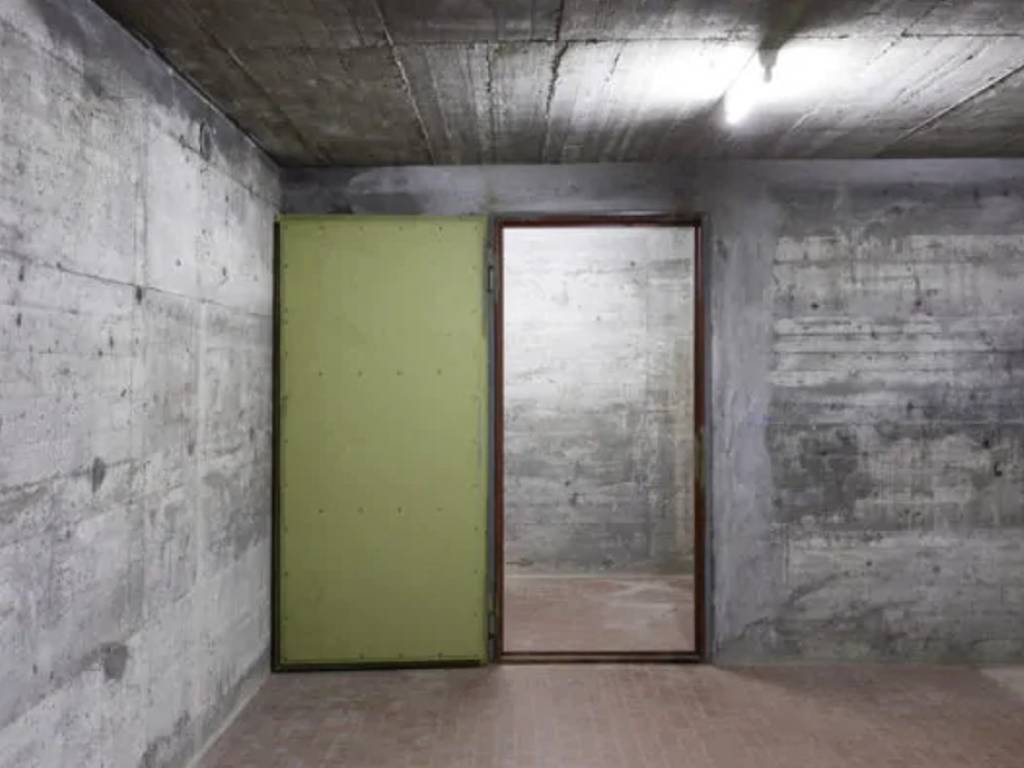 locale commerciale in vendita a Bari in zona Murat