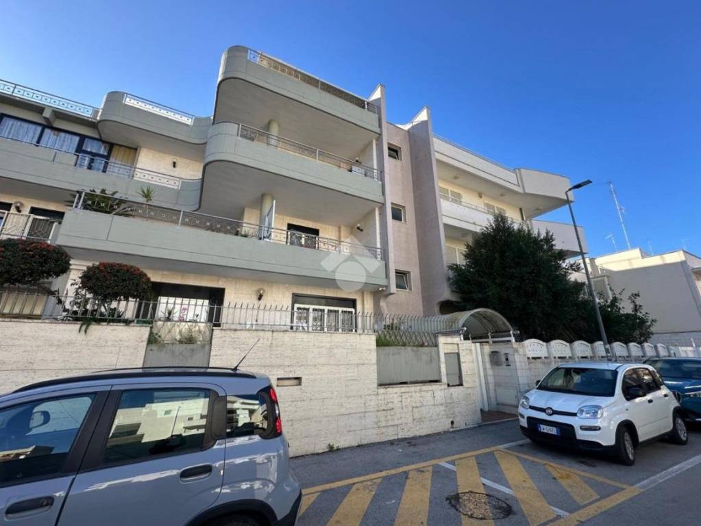 appartamento in vendita a Bari in zona Palese/Macchie