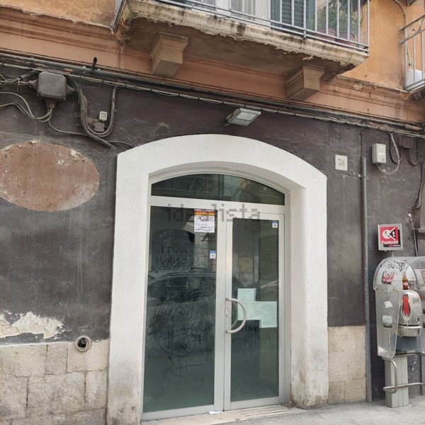 locale commerciale in vendita a Bari in zona Murat