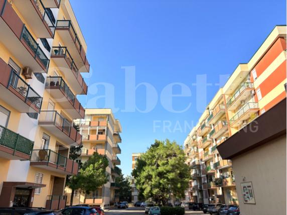 quadrivano in vendita a Bari in zona Japigia