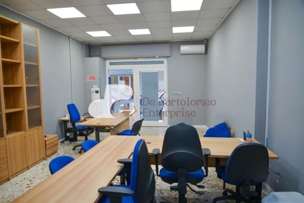 negozio in vendita a Bari in zona San Pasquale