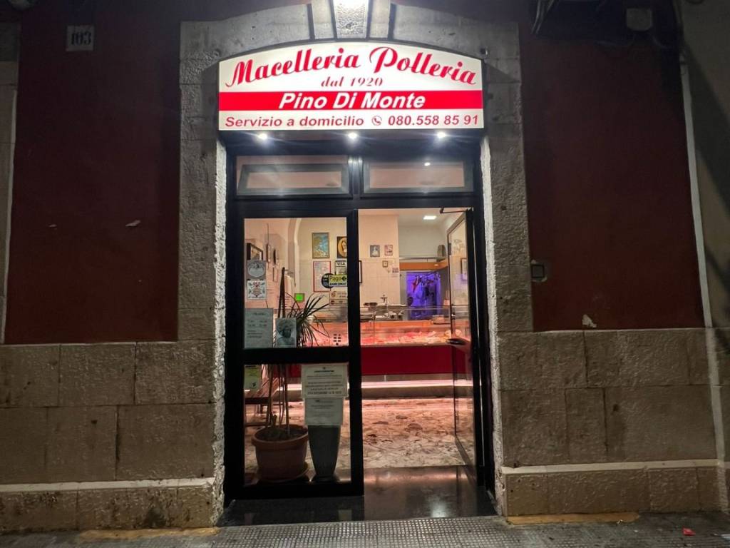 negozio in vendita a Bari in zona Madonnella