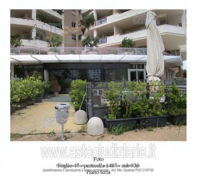 locale commerciale in vendita a Bari in zona Poggiofranco