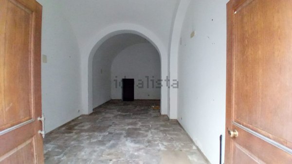 locale commerciale in vendita a Bari in zona Murat