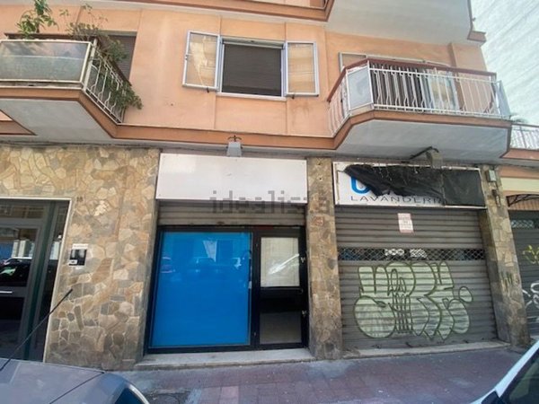 locale commerciale in vendita a Bari in zona Carrassi