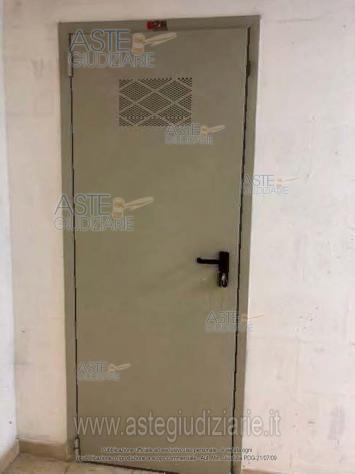 locale commerciale in vendita a Bari