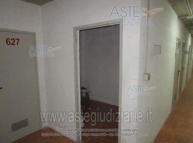 locale commerciale in vendita a Bari in zona Poggiofranco