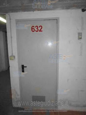 locale commerciale in vendita a Bari in zona Poggiofranco