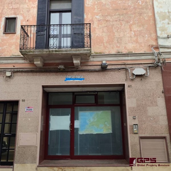 negozio in vendita a Bari in zona Carbonara