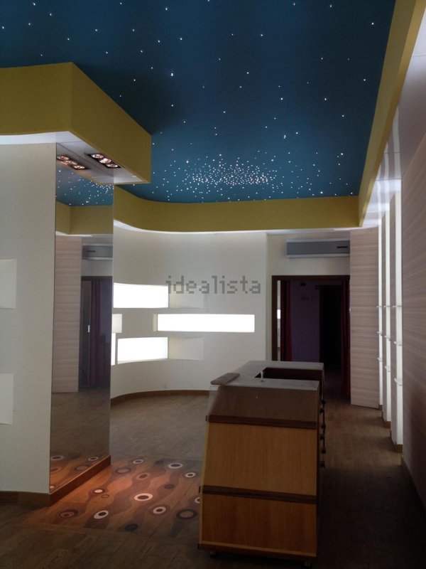 locale commerciale in vendita a Bari in zona Carbonara