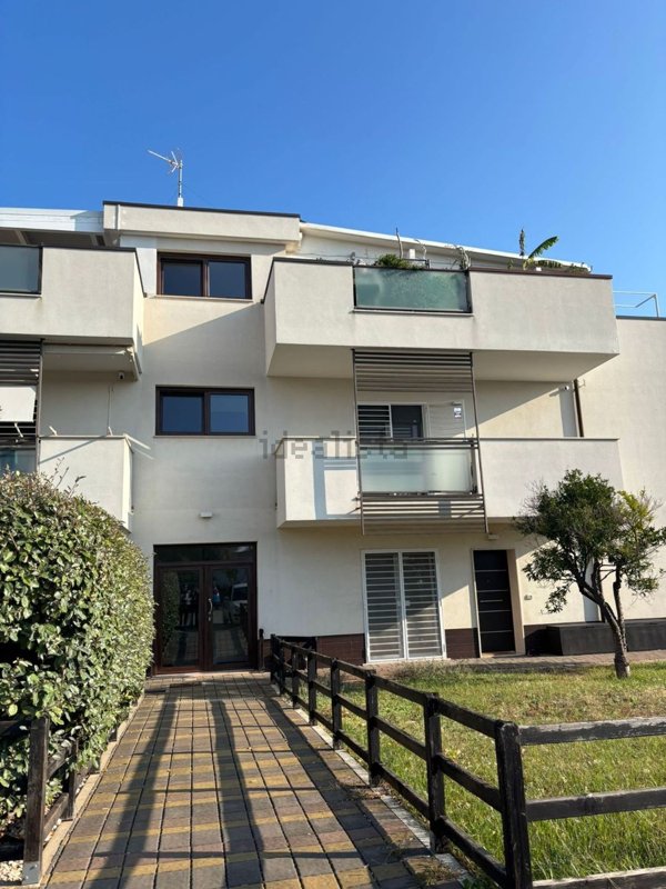 appartamento in vendita a Bari in zona Palese/Macchie