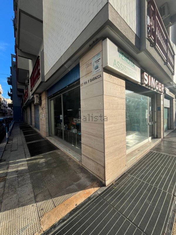 locale commerciale in vendita a Bari in zona Carrassi