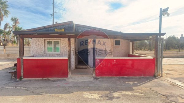 capannone in vendita a Bari in zona San Giorgio