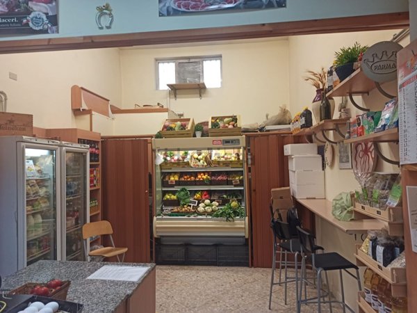 negozio in vendita a Bari in zona San Pasquale