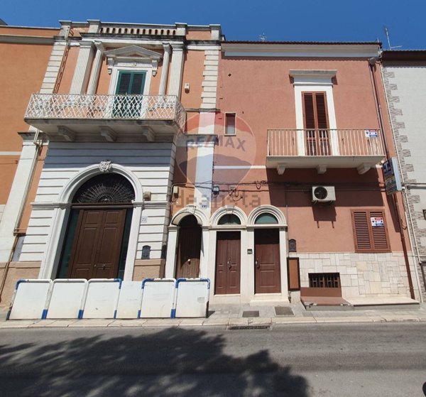 casa indipendente in vendita a Bari in zona Murat