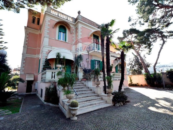 casa indipendente in vendita a Bari in zona Carbonara