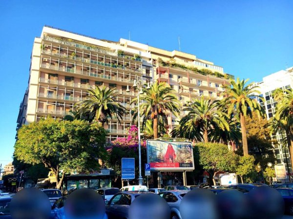 locale commerciale in vendita a Bari in zona Murat